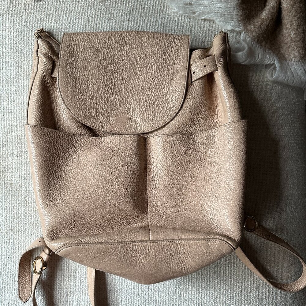 Cuyana 13" Pebbled Leather Backpack in Light Pink